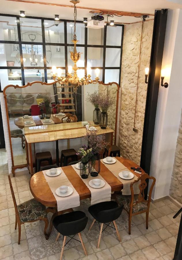 Hostel Numero Trece - Free Towels, Coffee & Tea, Remote Check-In (Adults Only) Аликанте Екстериор снимка