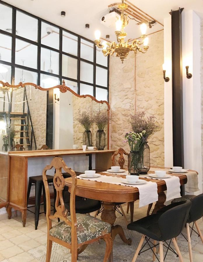Hostel Numero Trece - Free Towels, Coffee & Tea, Remote Check-In (Adults Only) Аликанте Екстериор снимка