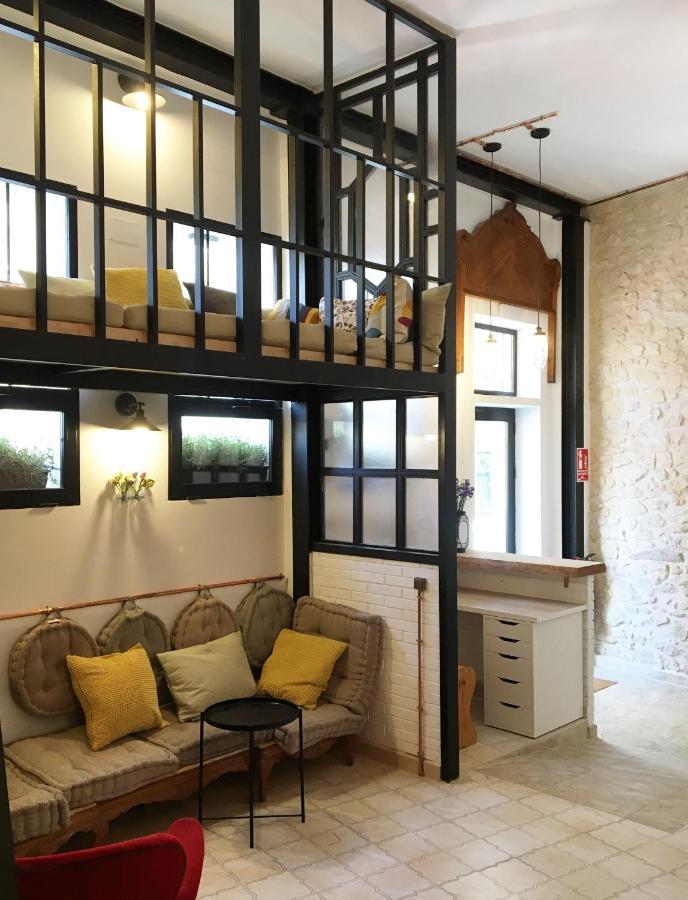 Hostel Numero Trece - Free Towels, Coffee & Tea, Remote Check-In (Adults Only) Аликанте Екстериор снимка