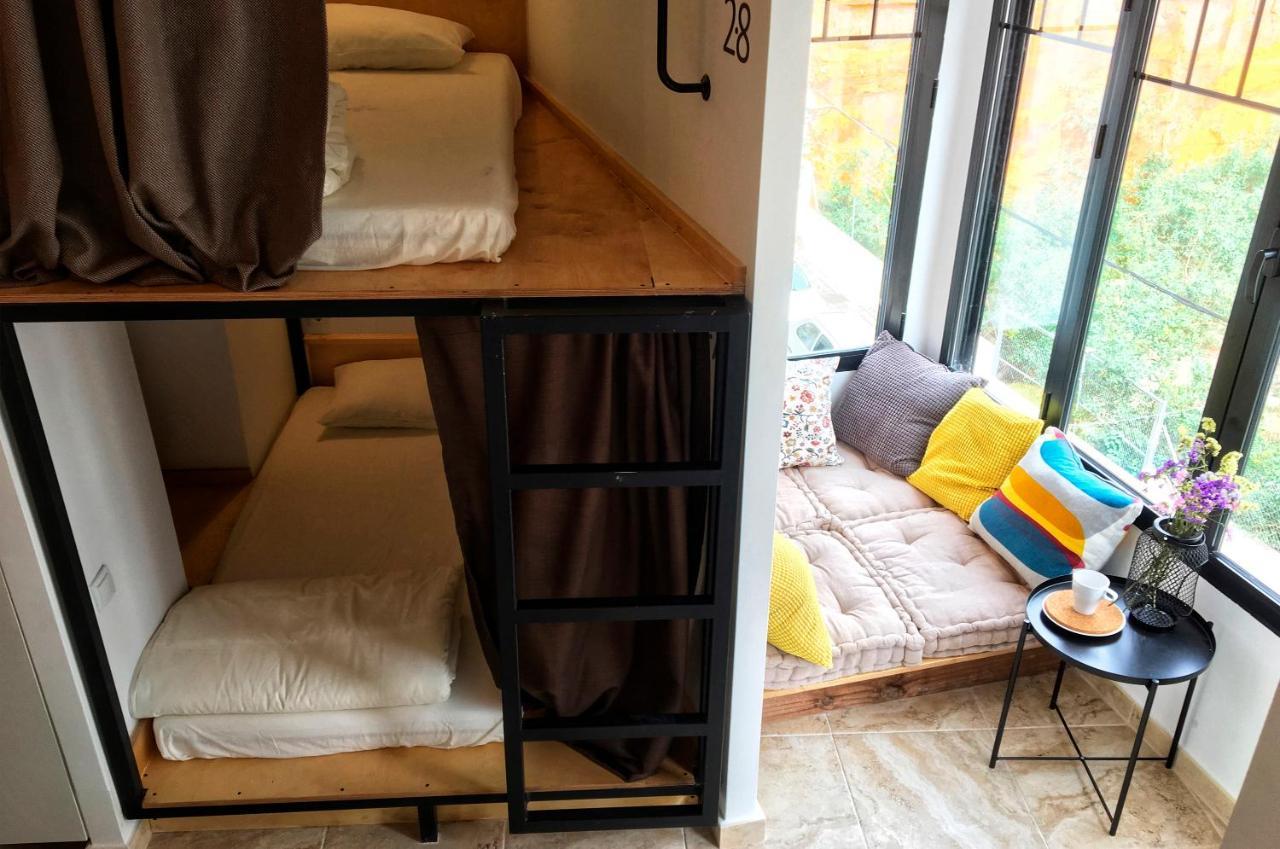 Hostel Numero Trece - Free Towels, Coffee & Tea, Remote Check-In (Adults Only) Аликанте Екстериор снимка