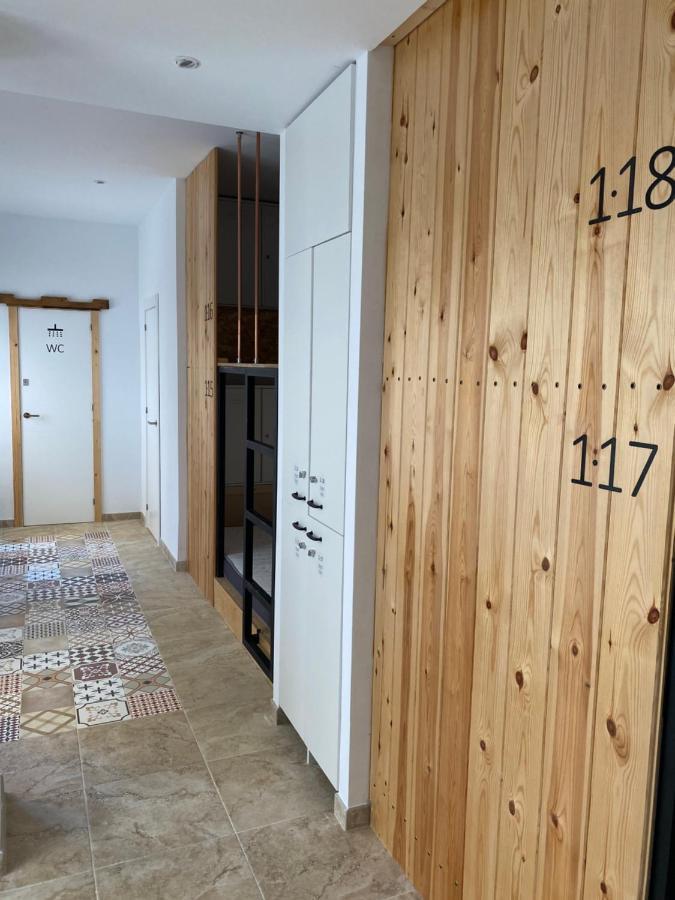 Hostel Numero Trece - Free Towels, Coffee & Tea, Remote Check-In (Adults Only) Аликанте Екстериор снимка